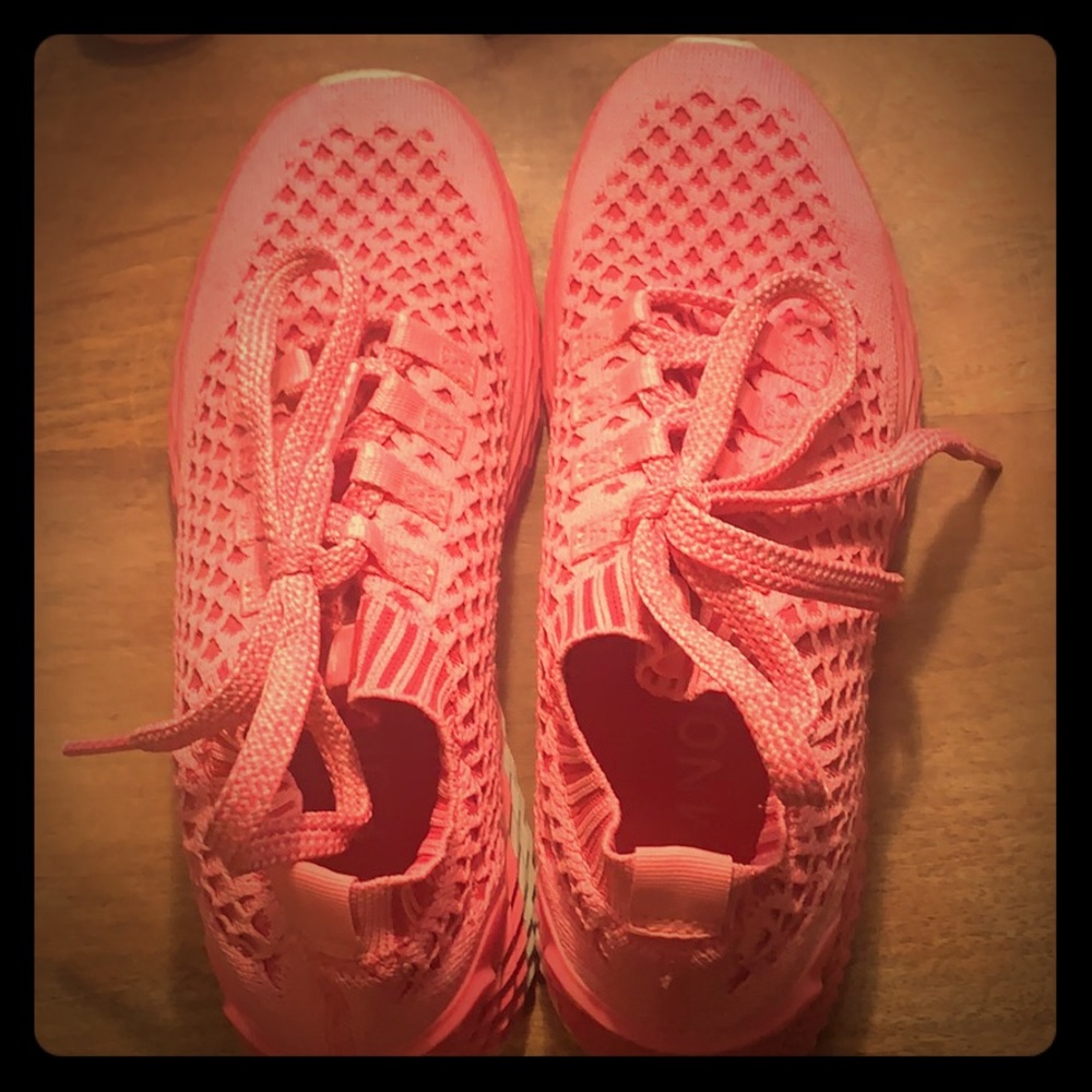 No Bull project Runners woman’s size 7